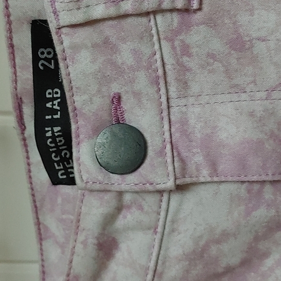 3/$25 Design lab stretchy light purple and white pants 28 - Picture 4 of 12